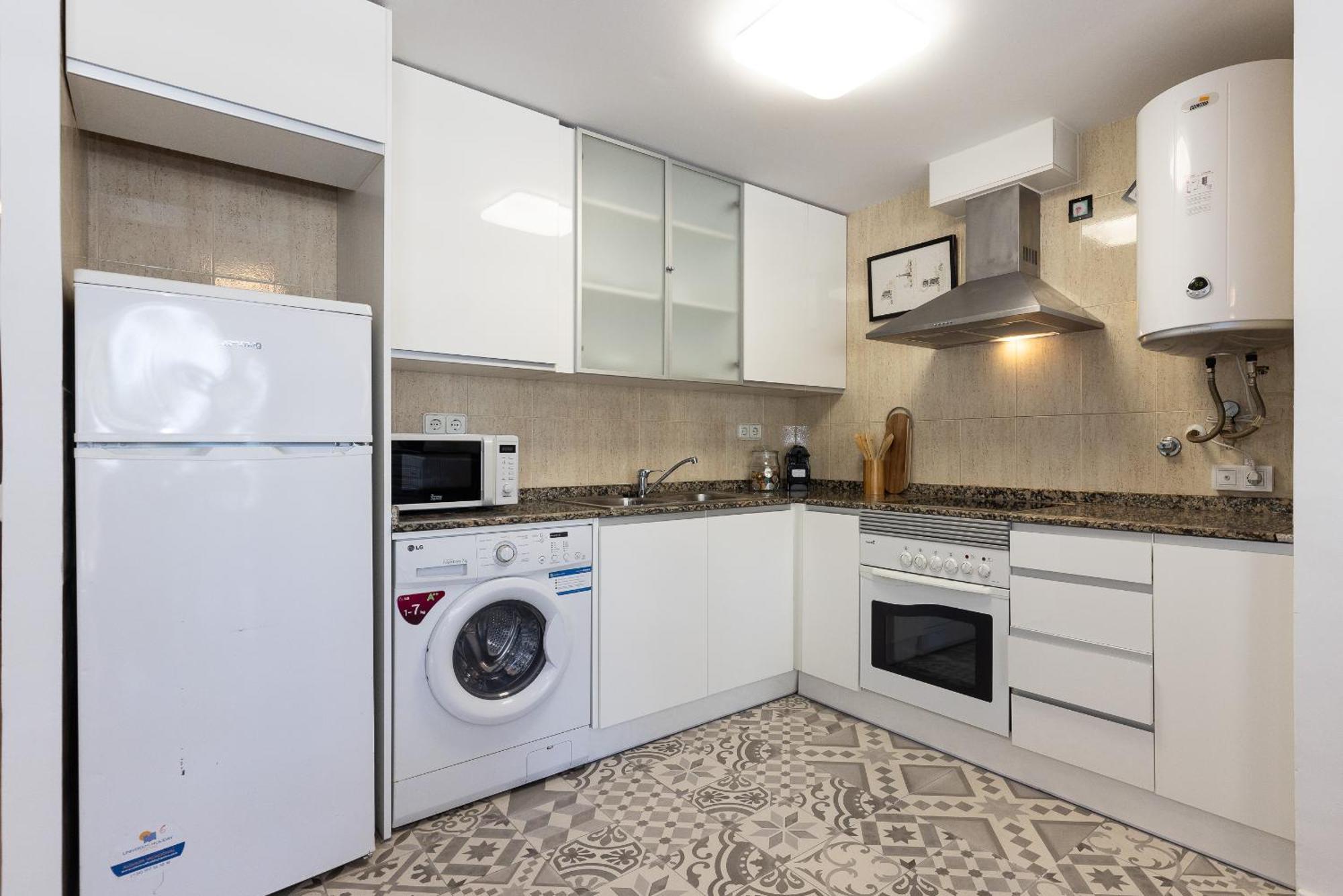 Uhc Rodas Apartments 萨洛 客房 照片